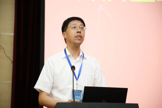 院长助理刘铁龙作主题报告上海市生物医药科技产业促进中心主任傅大煦